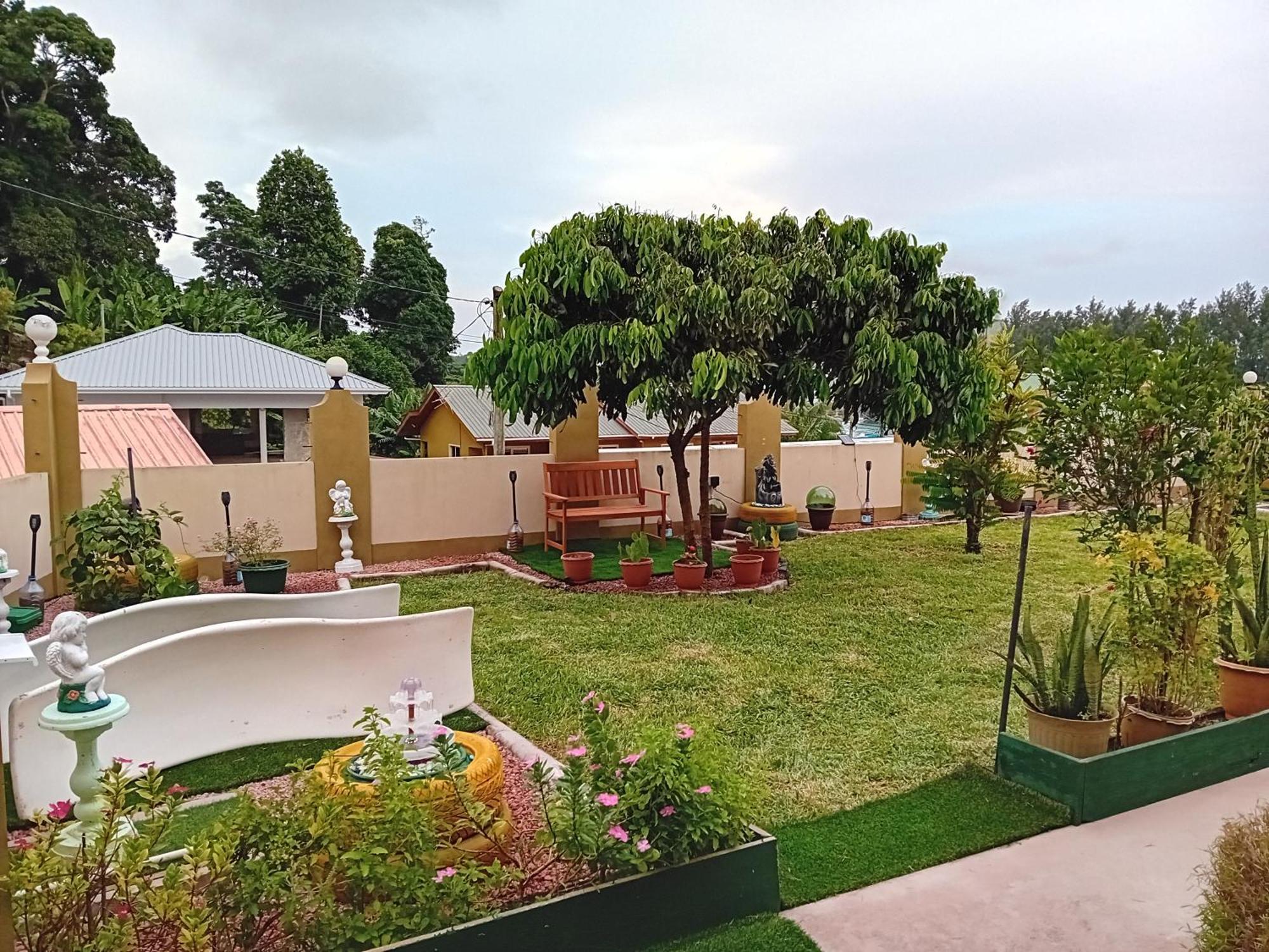 La Residence D'Almee Guesthouse Baie Sainte Anne Ngoại thất bức ảnh
